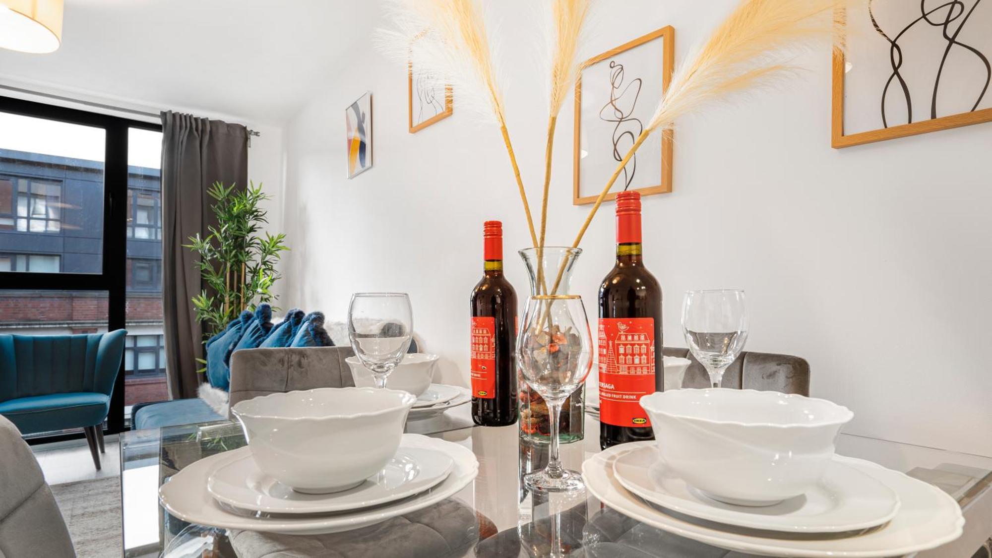 Oceanic Bliss: 2 Bed 2 Bath + Free Park + Netflix Διαμέρισμα Μπέρμιγχαμ Εξωτερικό φωτογραφία